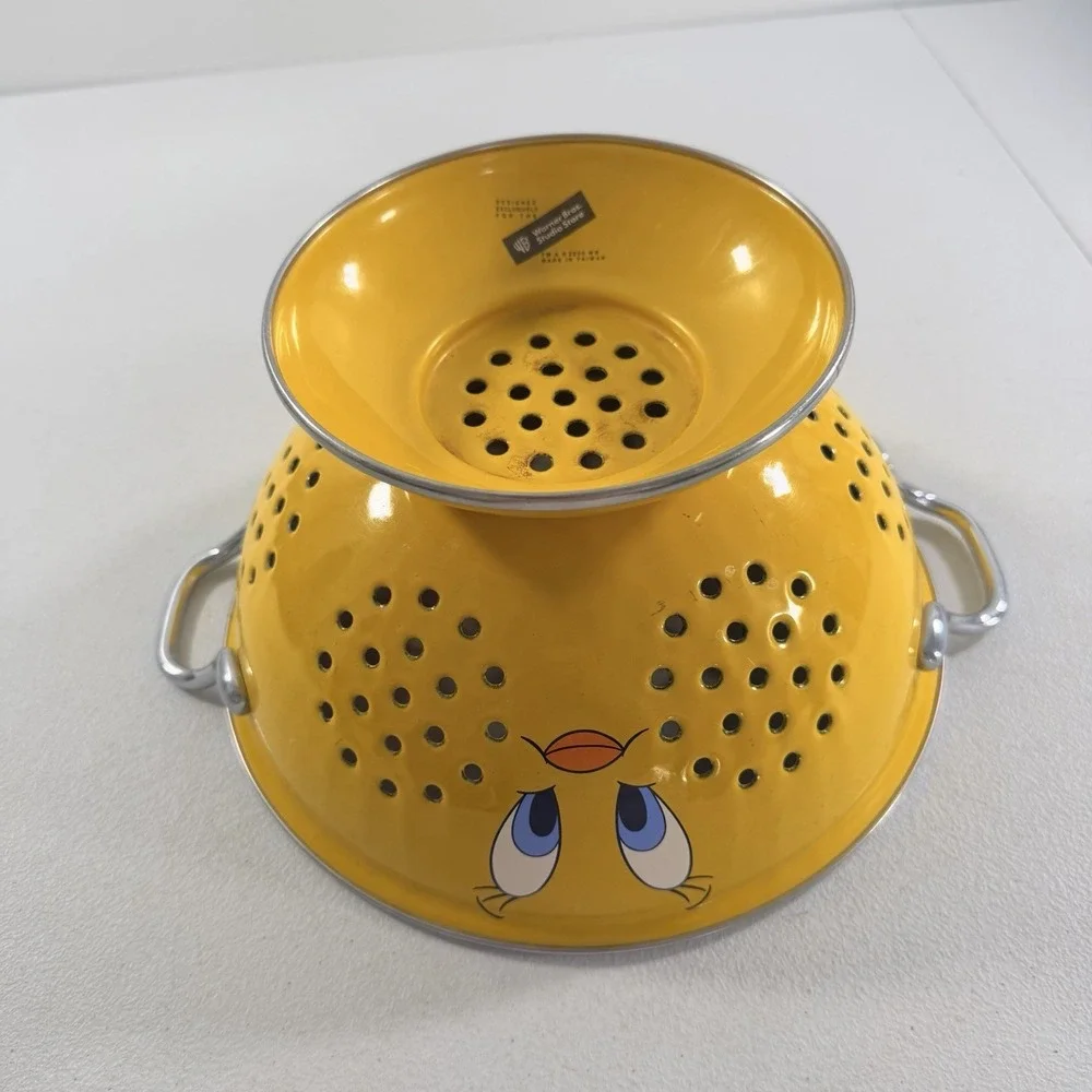 Rare Exclusively Designed Warner Brothers‎ Tweety Bird Colander  Strainer 2000